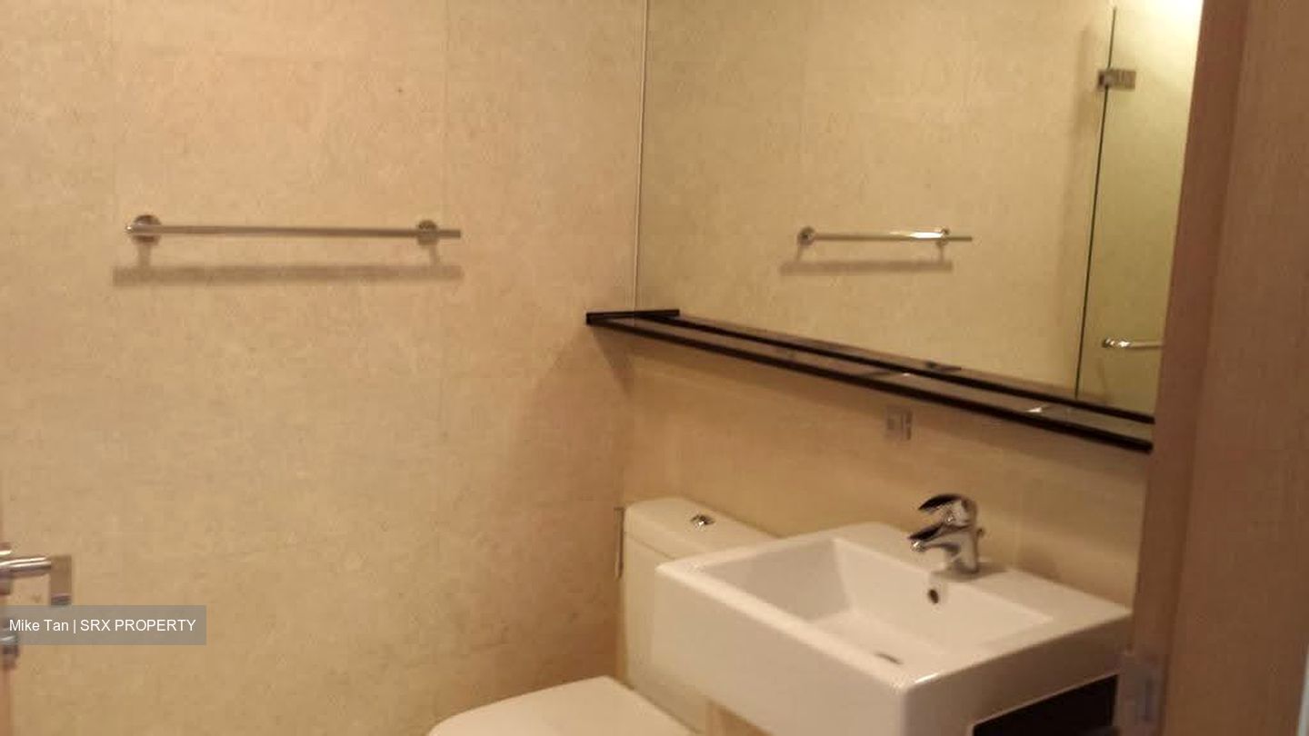 Waterfront Gold (D16), Condominium #620237291
